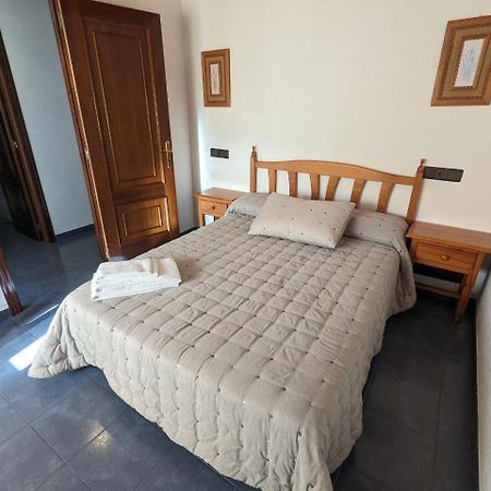מלון Arou Vivienda Turistica Vacacional Maricarmen מראה חיצוני תמונה