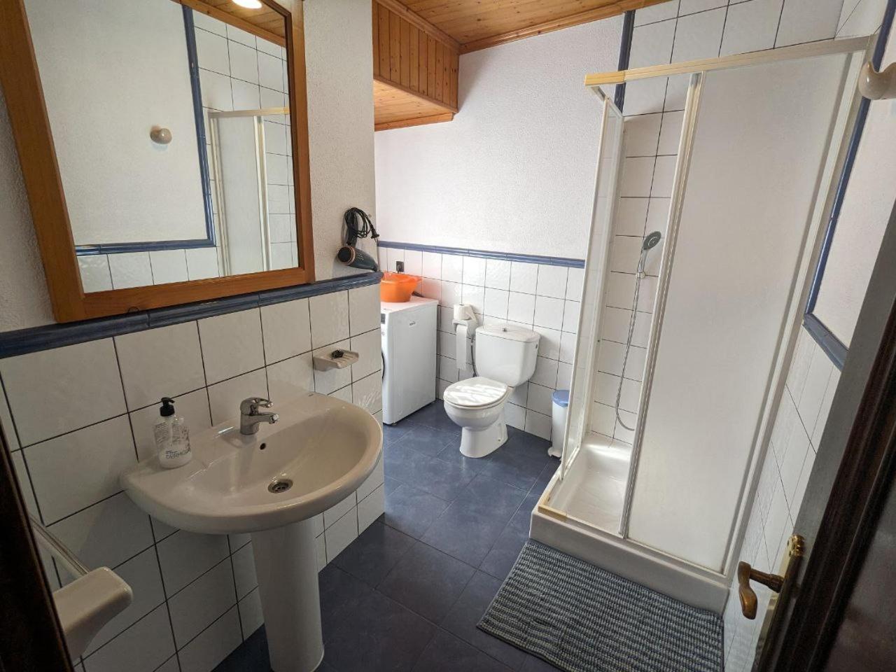מלון Arou Vivienda Turistica Vacacional Maricarmen מראה חיצוני תמונה