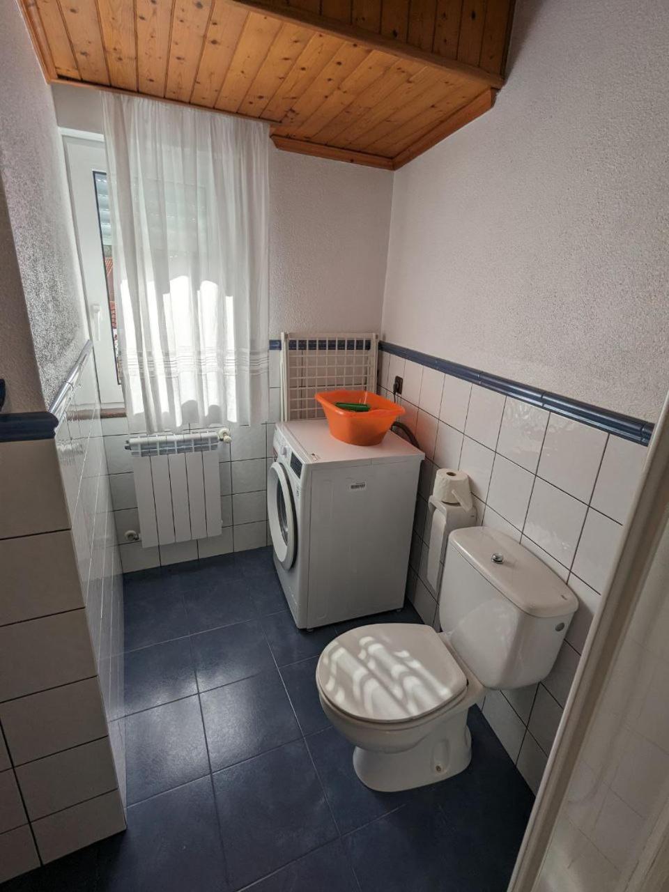מלון Arou Vivienda Turistica Vacacional Maricarmen מראה חיצוני תמונה